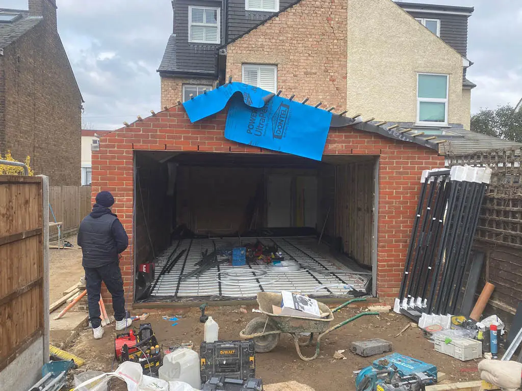 structural alteration for an open plan living room : kitchen9